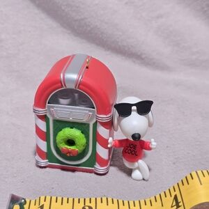 Hallmark Snoopy Jukebox Ornament - Red, Green, Silver